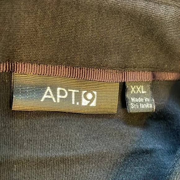 Apt. 9 beautiful deep black polo in 100% cotton. Men's XXL. Like new condition. - Picture 6 of 8